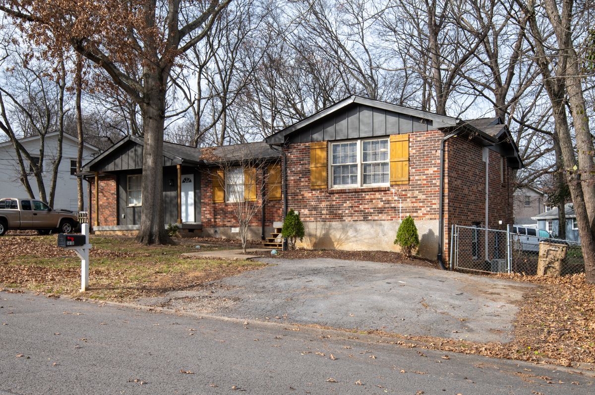 561 Singer Drive - B